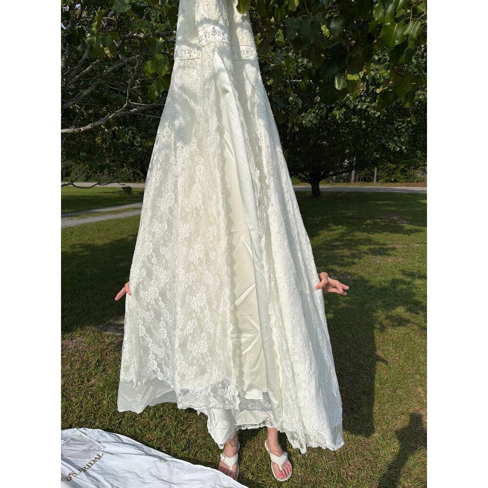 Sz 16 David Bridal wedding dress - Picture 2 of 10